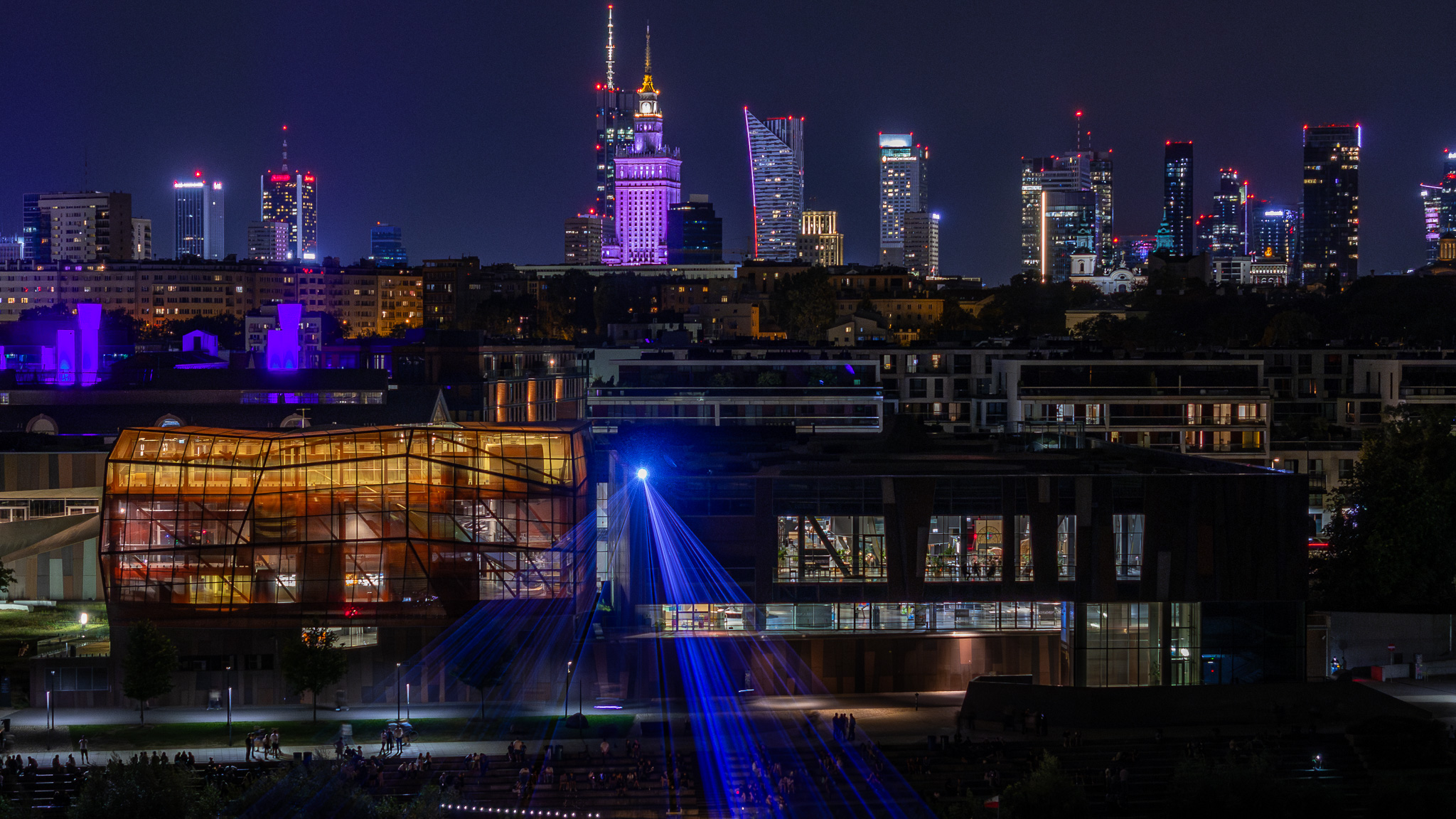 Drony FPV Warszawa – nagrania z drona w centrum miasta