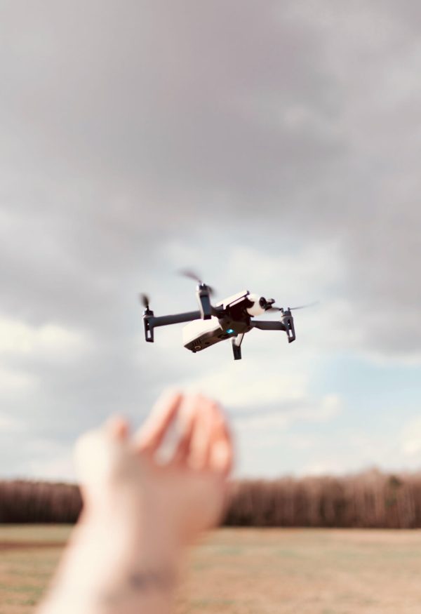 Nagrywanie nieruchomości dronem Wilanów - Nagrywanie domu z powietrza za pomocą drona